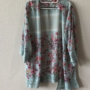 Rewind lace trimmed kimono